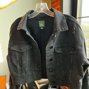 Black Jacket Wild Fable